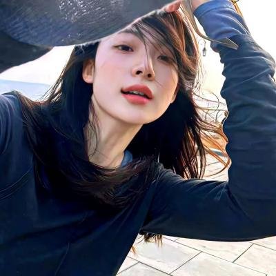 身价三亿的老娘被送进了养老院