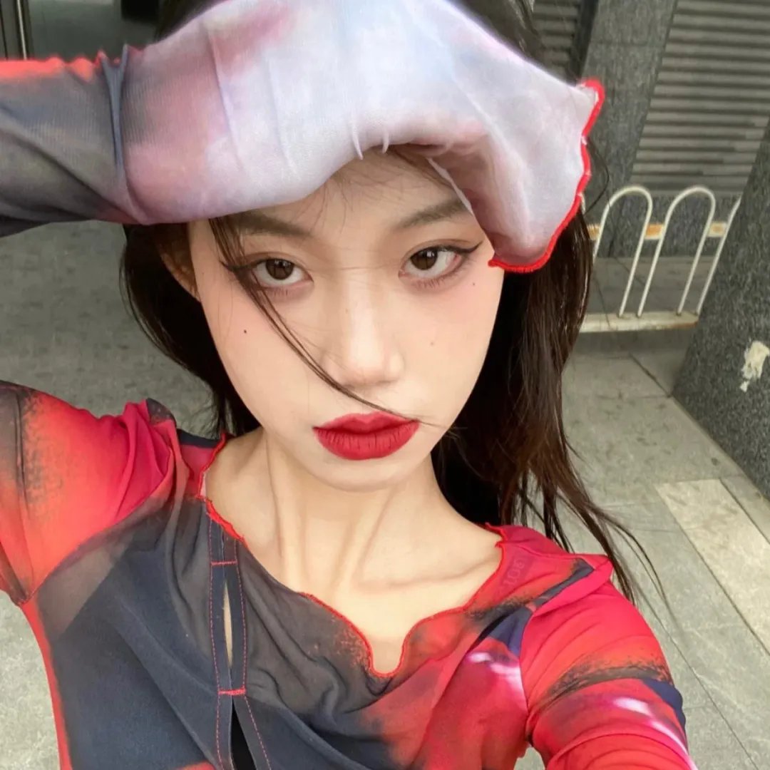 离婚带娃，被四帅总裁宠上天